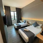Dj Citi Plaza Hotel & Suites